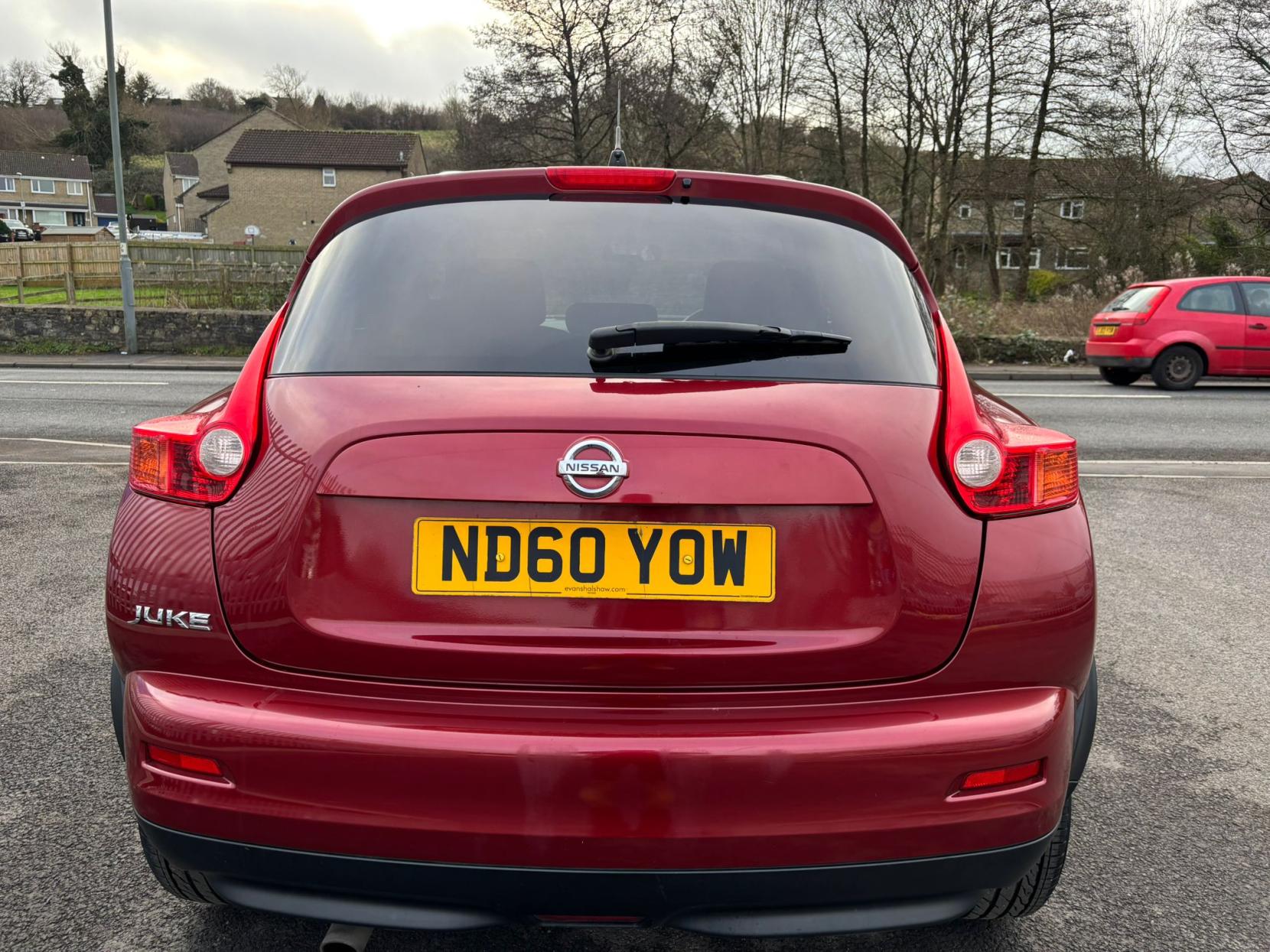 Nissan Juke 1.6 Acenta SUV 5dr Petrol Manual Euro 5 (117 ps)