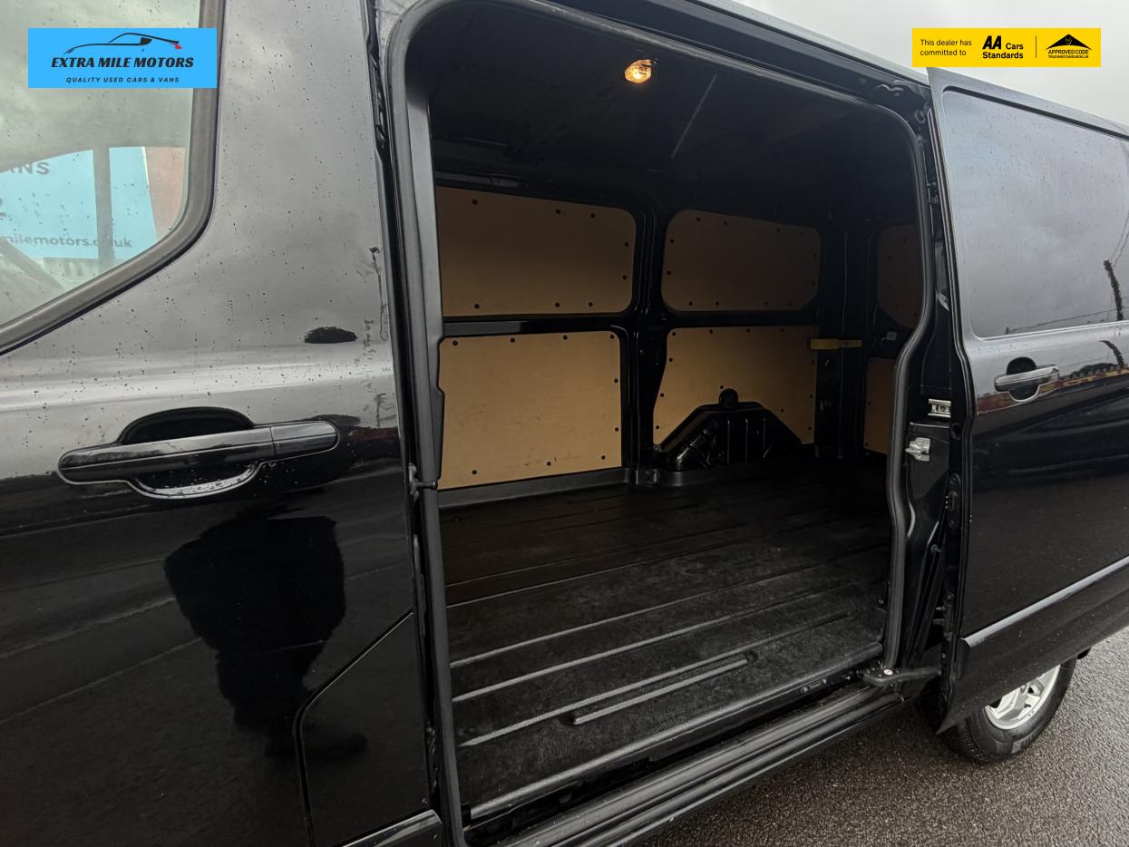 Ford Transit Custom 2.0 TDCi 290 Limited Panel Van 5dr Diesel Manual L1 H2 (157 g/km, 168 bhp)