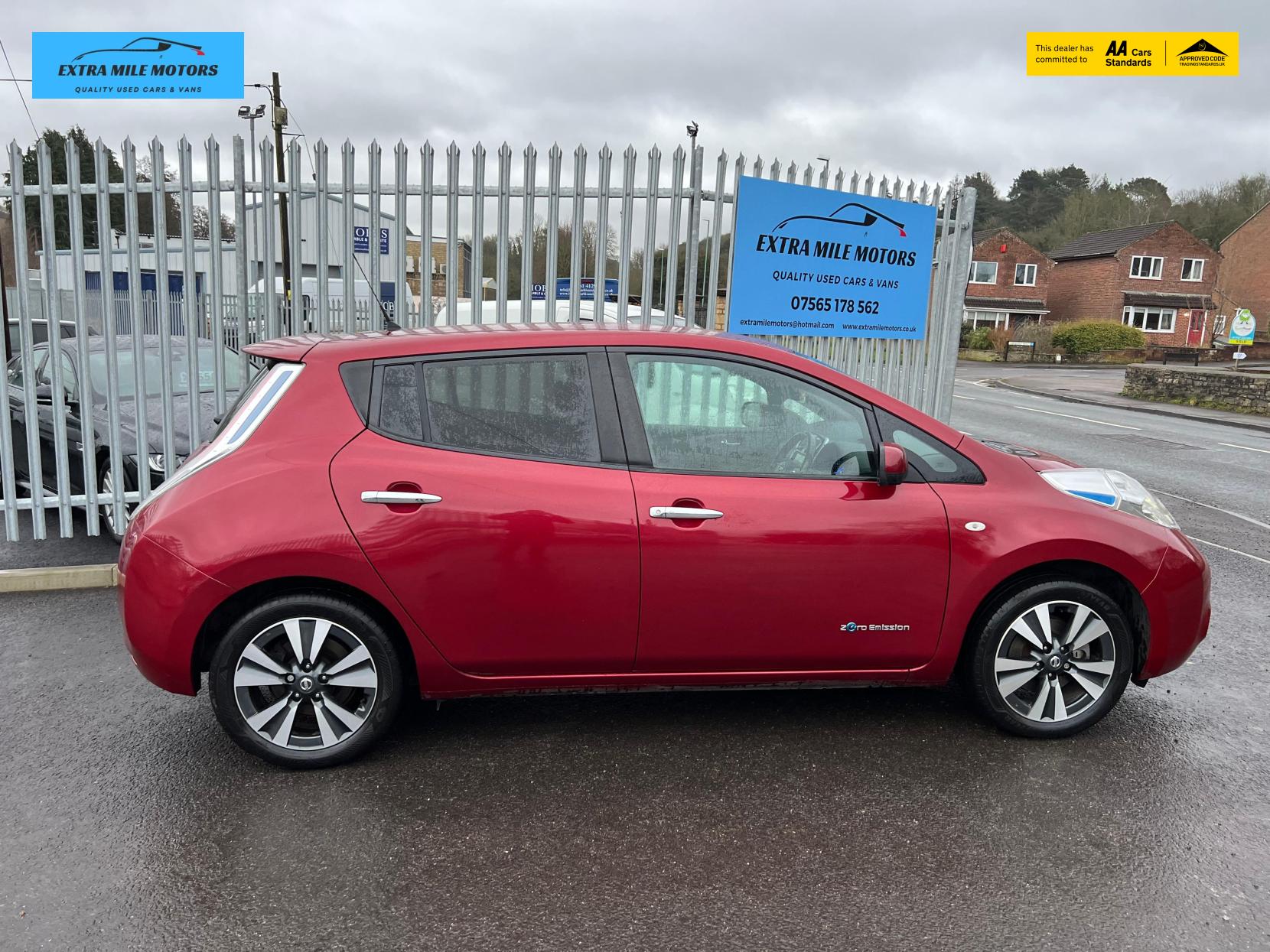 Nissan Leaf 30kWh Tekna Hatchback 5dr Electric Auto (109 bhp)