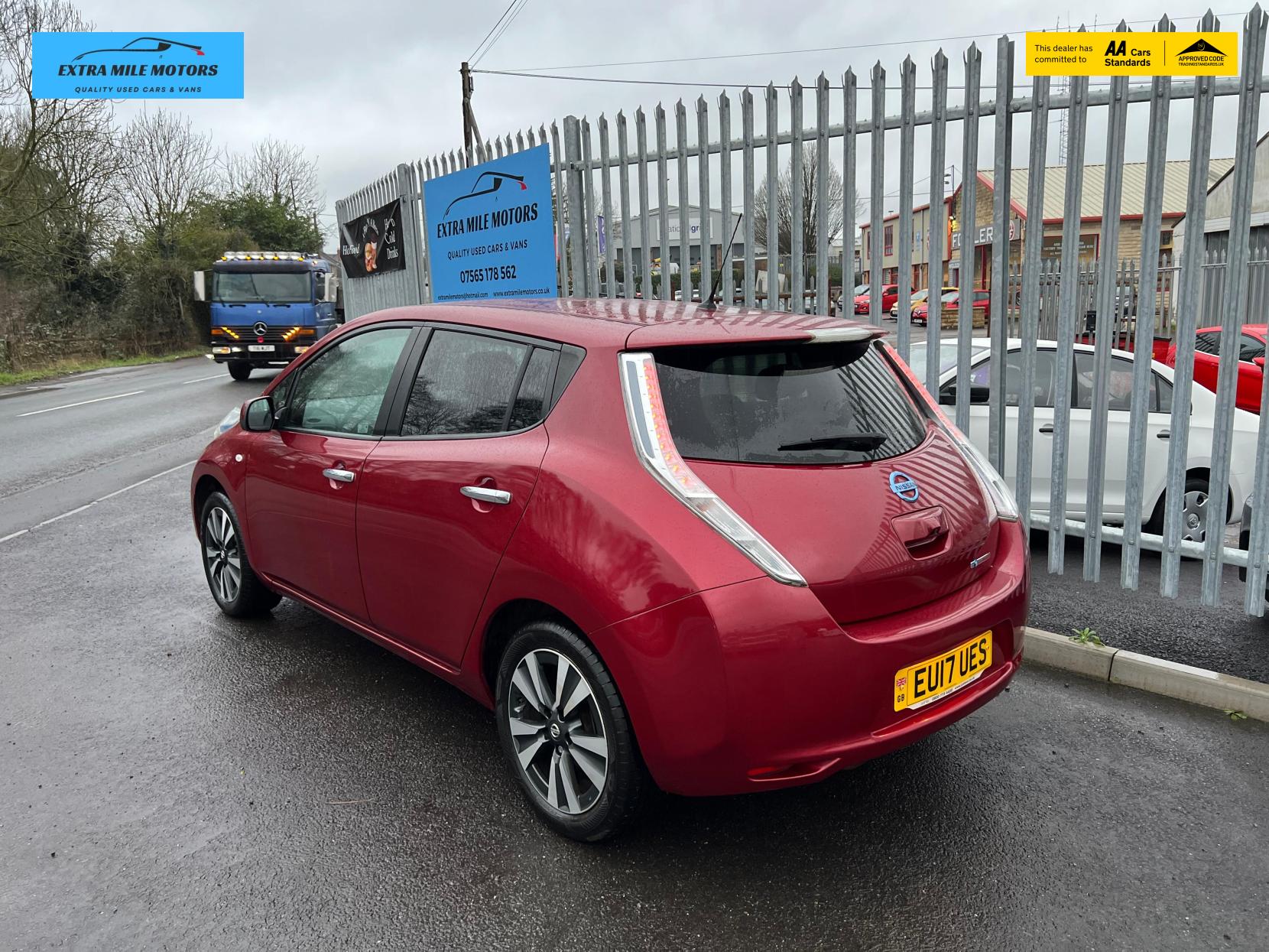 Nissan Leaf 30kWh Tekna Hatchback 5dr Electric Auto (109 bhp)