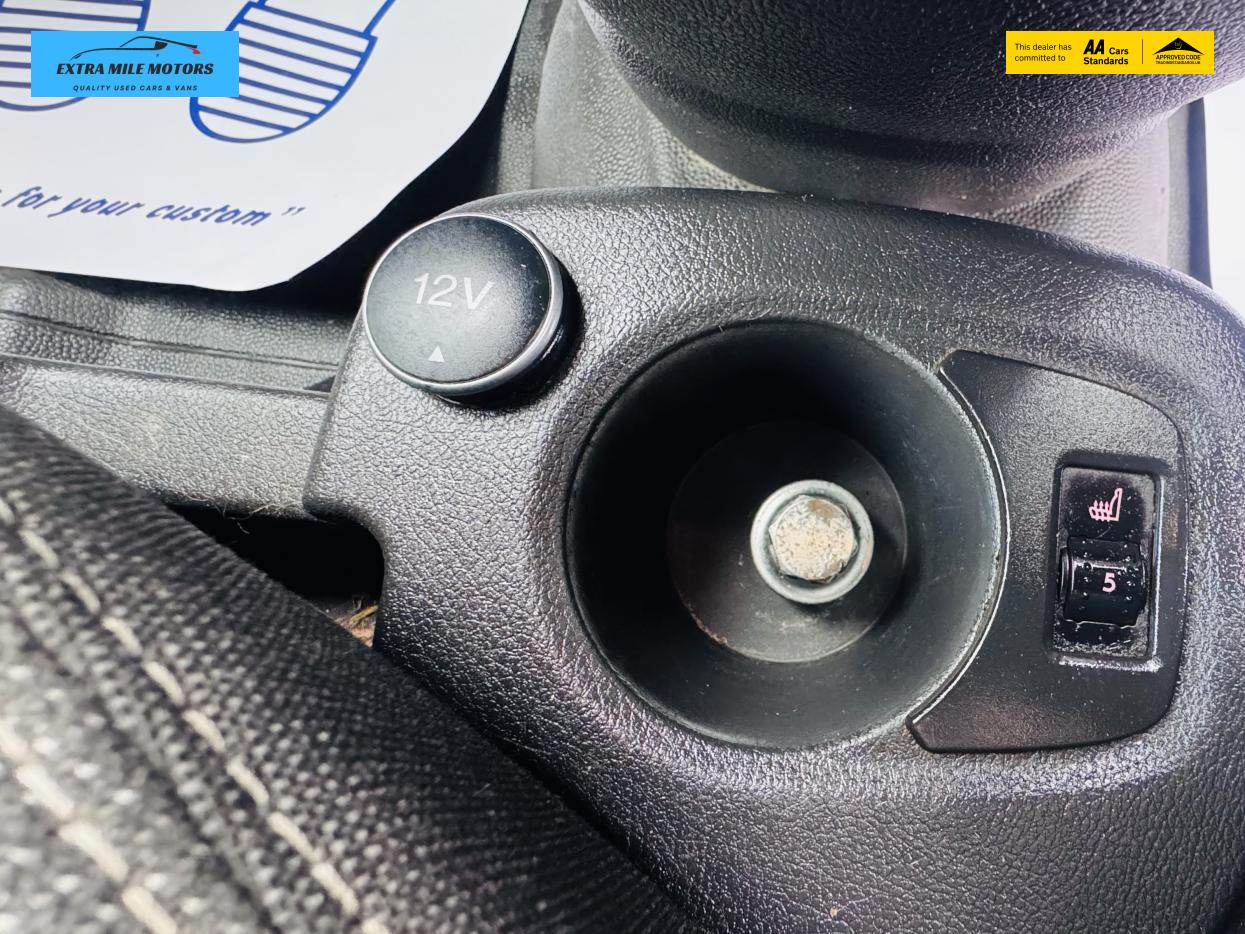 Ford Transit Connect 1.6 TDCi 200 Limited Panel Van 5dr Diesel Manual L1 H1 (124 g/km, 113 bhp)