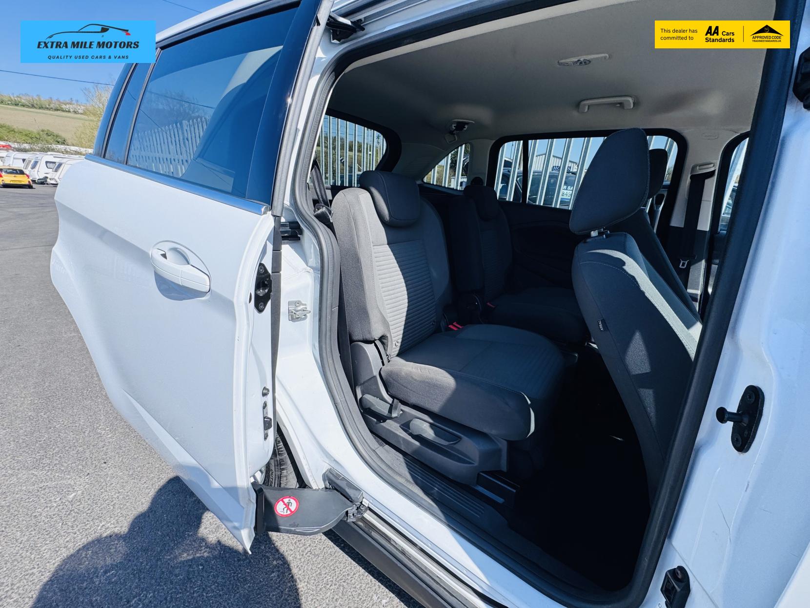 Ford Grand C-Max 1.5 TDCi Titanium MPV 5dr Diesel Powershift Euro 6 (s/s) (Nav) (120 ps)