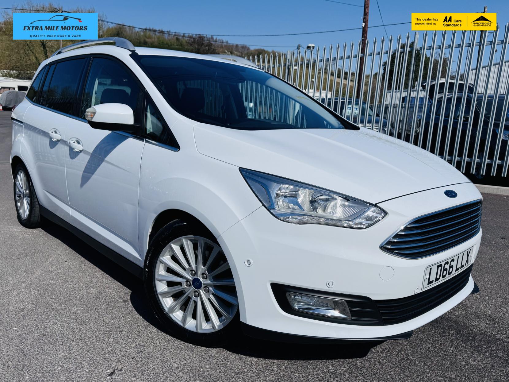 Ford Grand C-Max 1.5 TDCi Titanium MPV 5dr Diesel Powershift Euro 6 (s/s) (Nav) (120 ps)