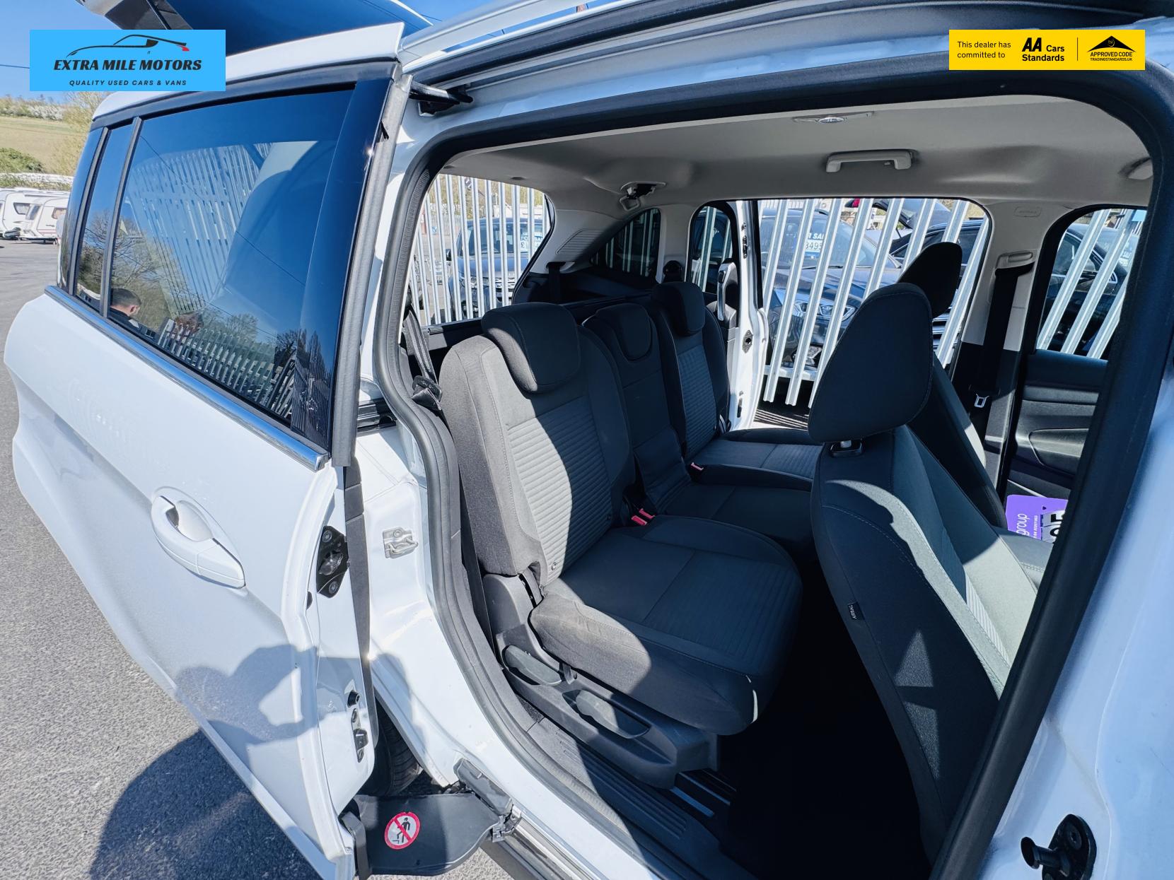 Ford Grand C-Max 1.5 TDCi Titanium MPV 5dr Diesel Powershift Euro 6 (s/s) (Nav) (120 ps)