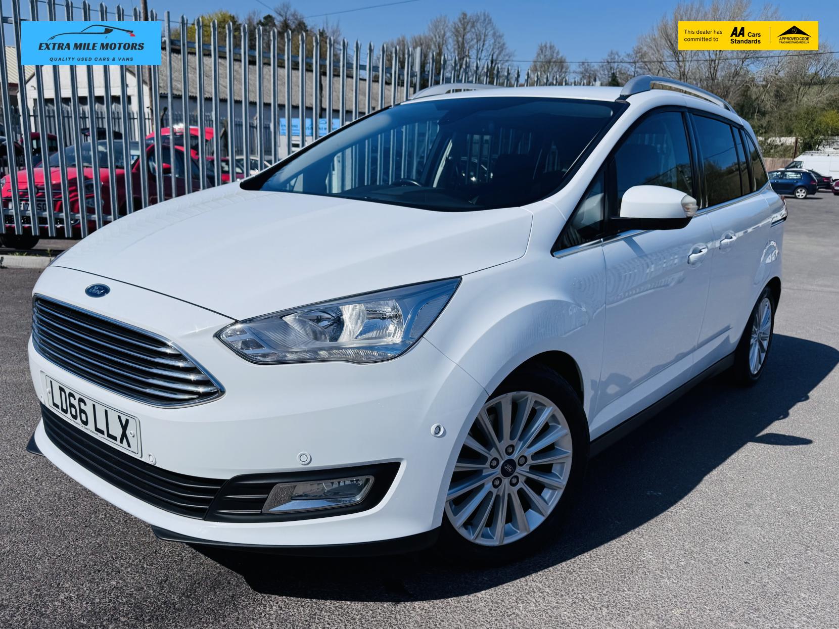 Ford Grand C-Max 1.5 TDCi Titanium MPV 5dr Diesel Powershift Euro 6 (s/s) (Nav) (120 ps)