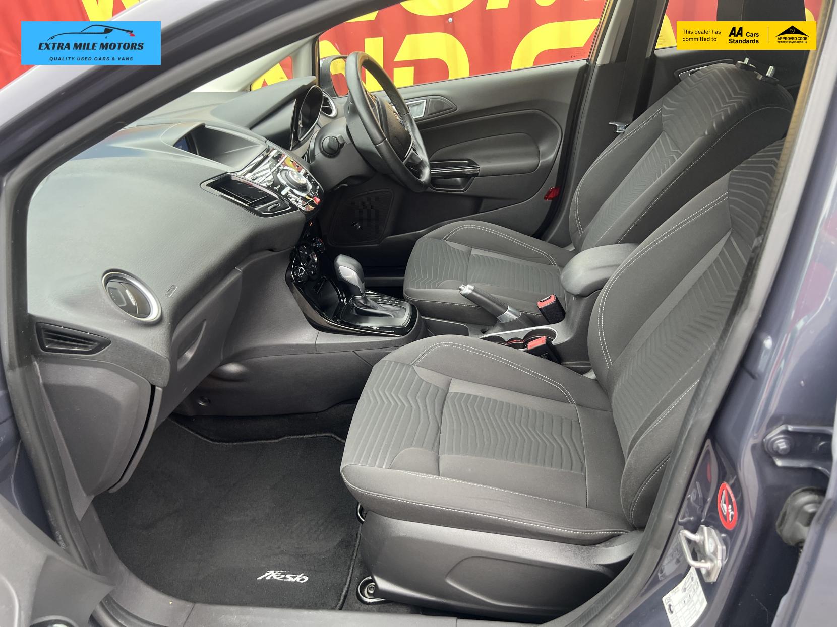 Ford Fiesta 1.6 Titanium Hatchback 5dr Petrol Powershift Euro 5 (105 ps)
