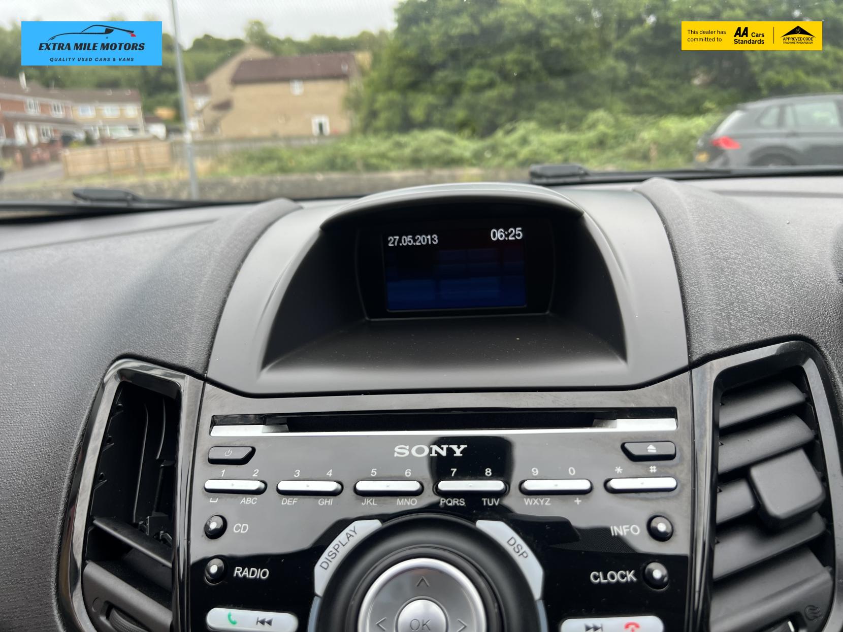 Ford Fiesta 1.6 Titanium Hatchback 5dr Petrol Powershift Euro 5 (105 ps)