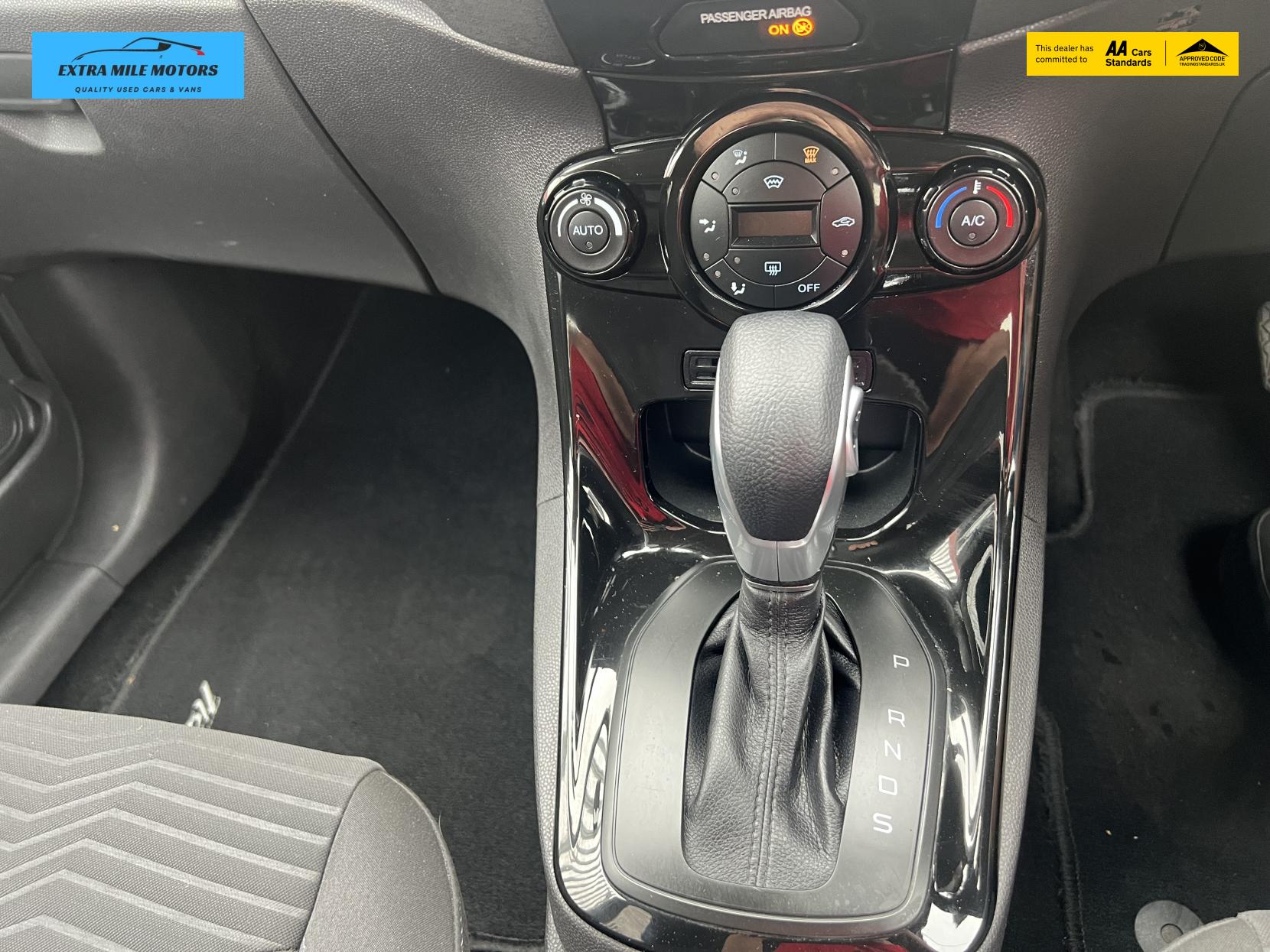 Ford Fiesta 1.6 Titanium Hatchback 5dr Petrol Powershift Euro 5 (105 ps)