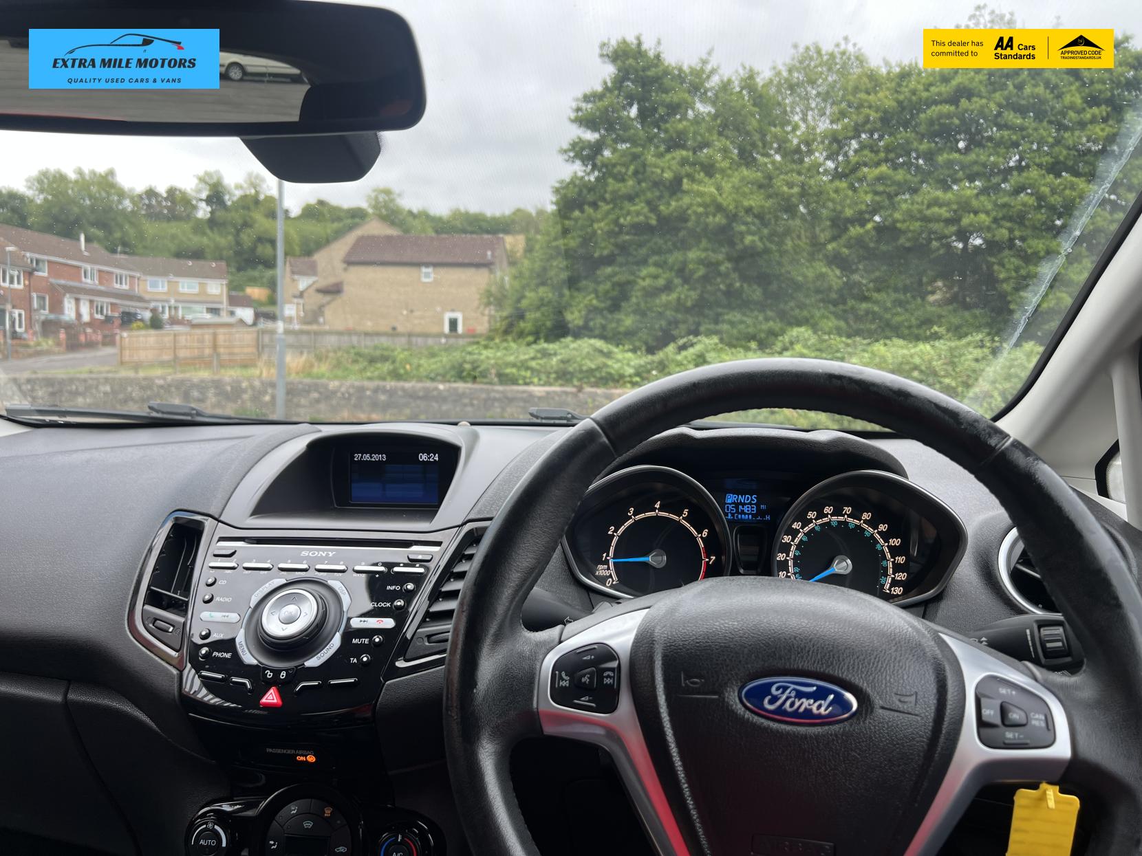 Ford Fiesta 1.6 Titanium Hatchback 5dr Petrol Powershift Euro 5 (105 ps)