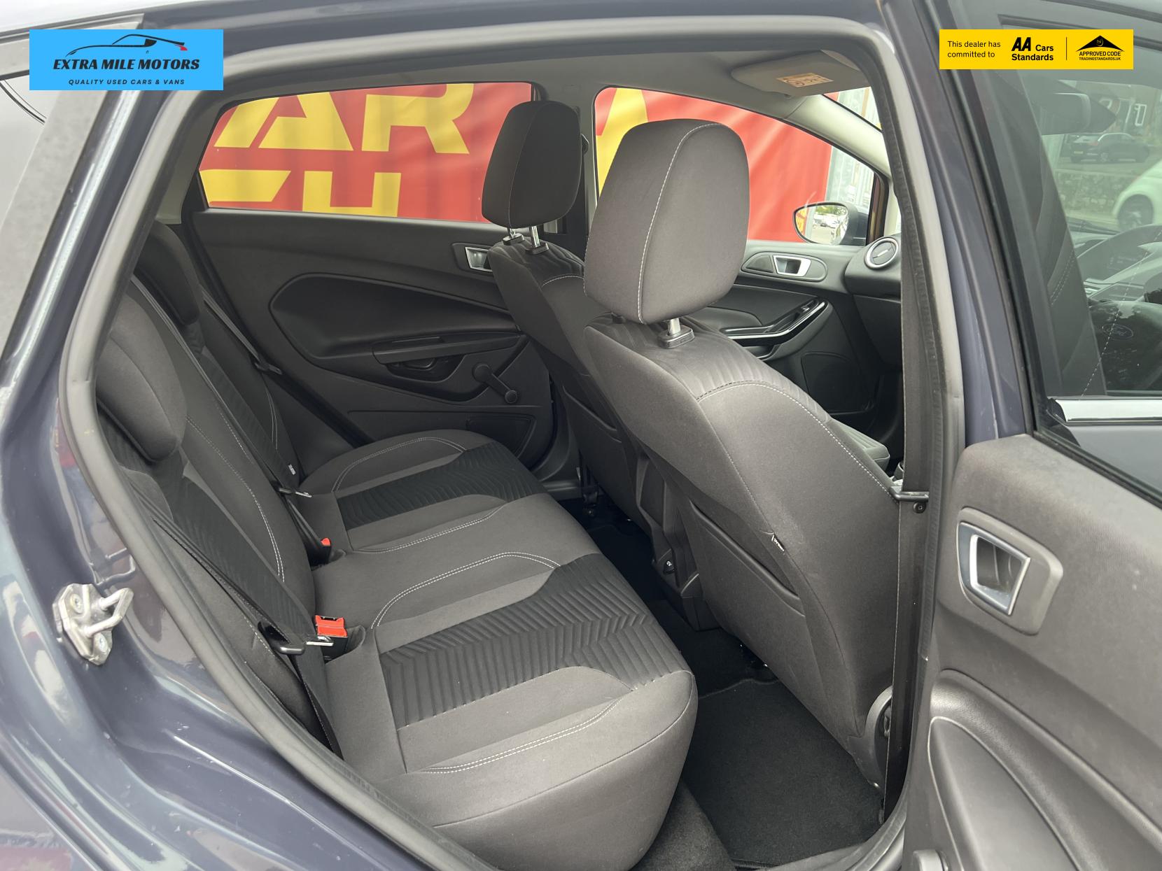 Ford Fiesta 1.6 Titanium Hatchback 5dr Petrol Powershift Euro 5 (105 ps)