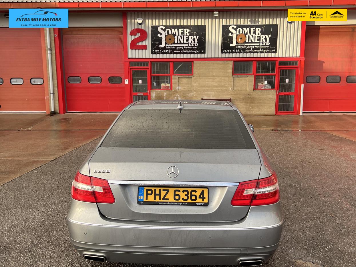 Mercedes-Benz E Class 2.1 E250 CDI BlueEfficiency Avantgarde Edition 125 Saloon 4dr Diesel G-Tronic+ Euro 5 (s/s) (204 ps)