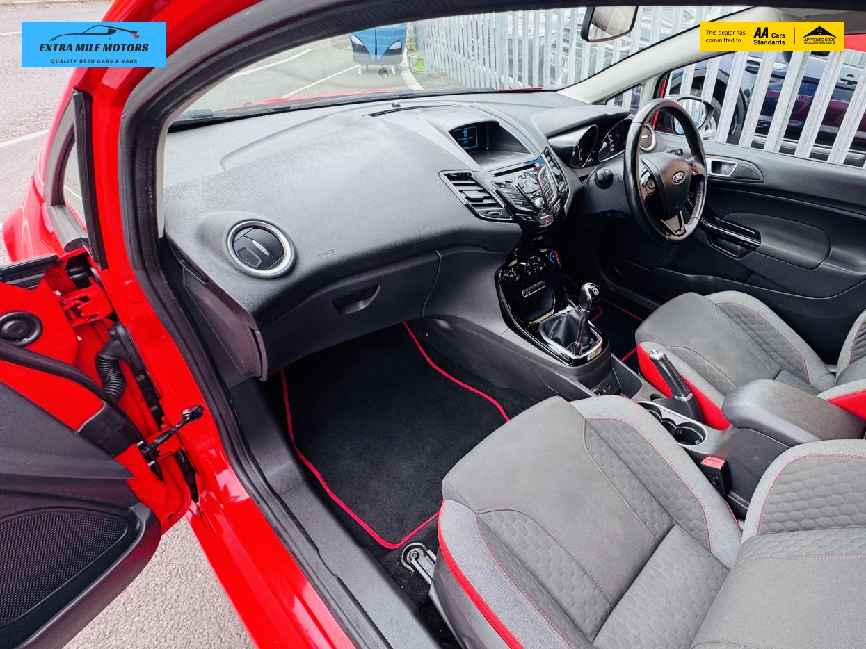 Ford Fiesta 1.0T EcoBoost Zetec S Red Edition Hatchback 3dr Petrol Manual Euro 6 (s/s) (140 ps)