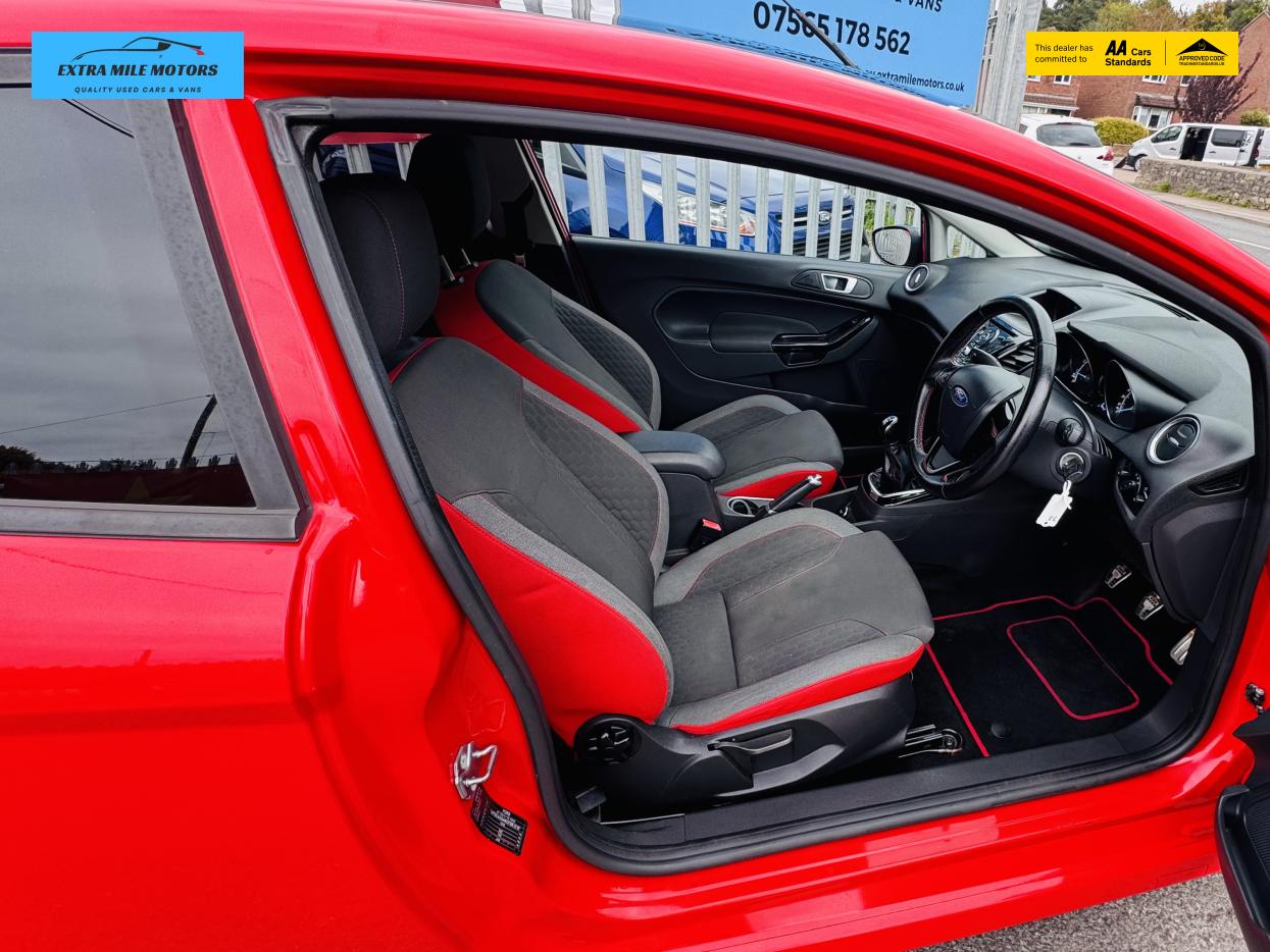 Ford Fiesta 1.0T EcoBoost Zetec S Red Edition Hatchback 3dr Petrol Manual Euro 6 (s/s) (140 ps)