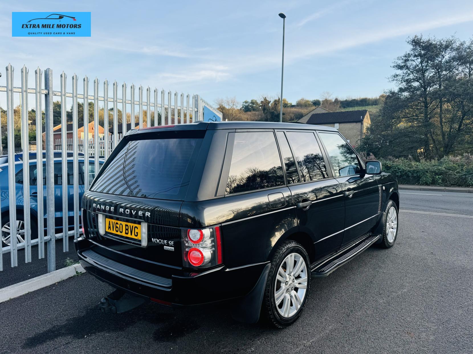 Land Rover Range Rover 3.6 TD V8 Vogue SE SUV 5dr Diesel Auto 4WD Euro 4 (271 ps)