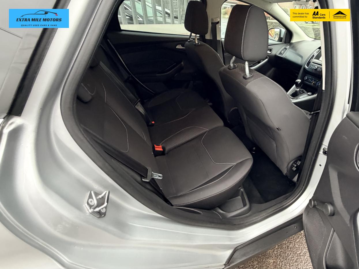 Ford Focus 1.0T EcoBoost Zetec Edition Hatchback 5dr Petrol Manual Euro 6 (s/s) (125 ps)