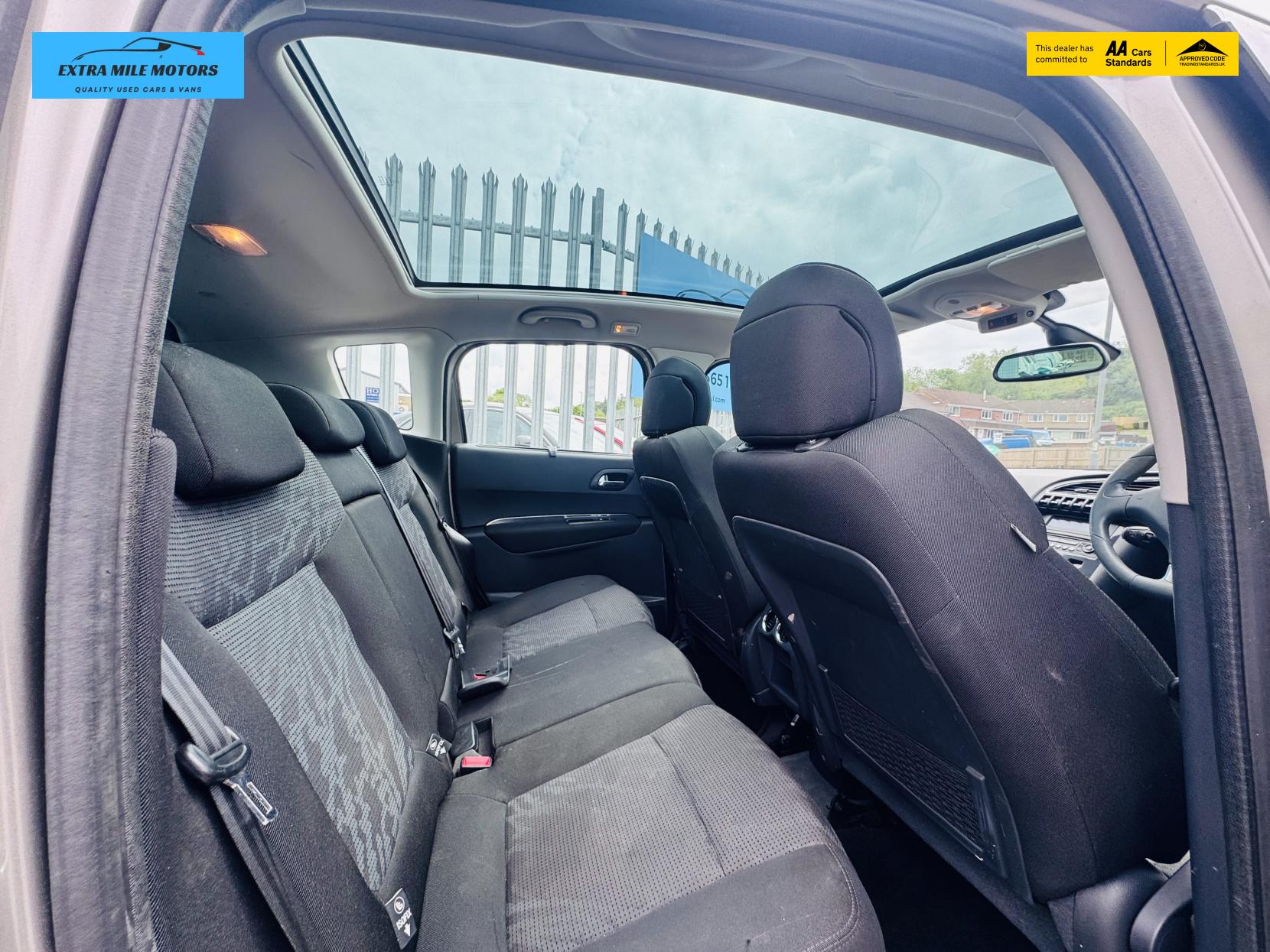 Peugeot 3008 2.0 HDi Exclusive SUV 5dr Diesel Auto Euro 5 (163 ps)