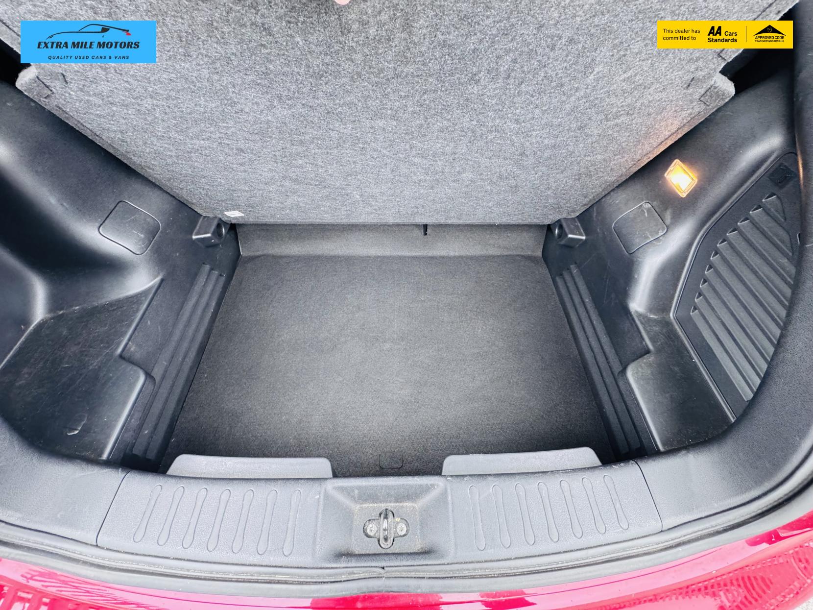 Nissan Juke 1.2 DIG-T N-Connecta SUV 5dr Petrol Manual Euro 6 (s/s) (115 ps)