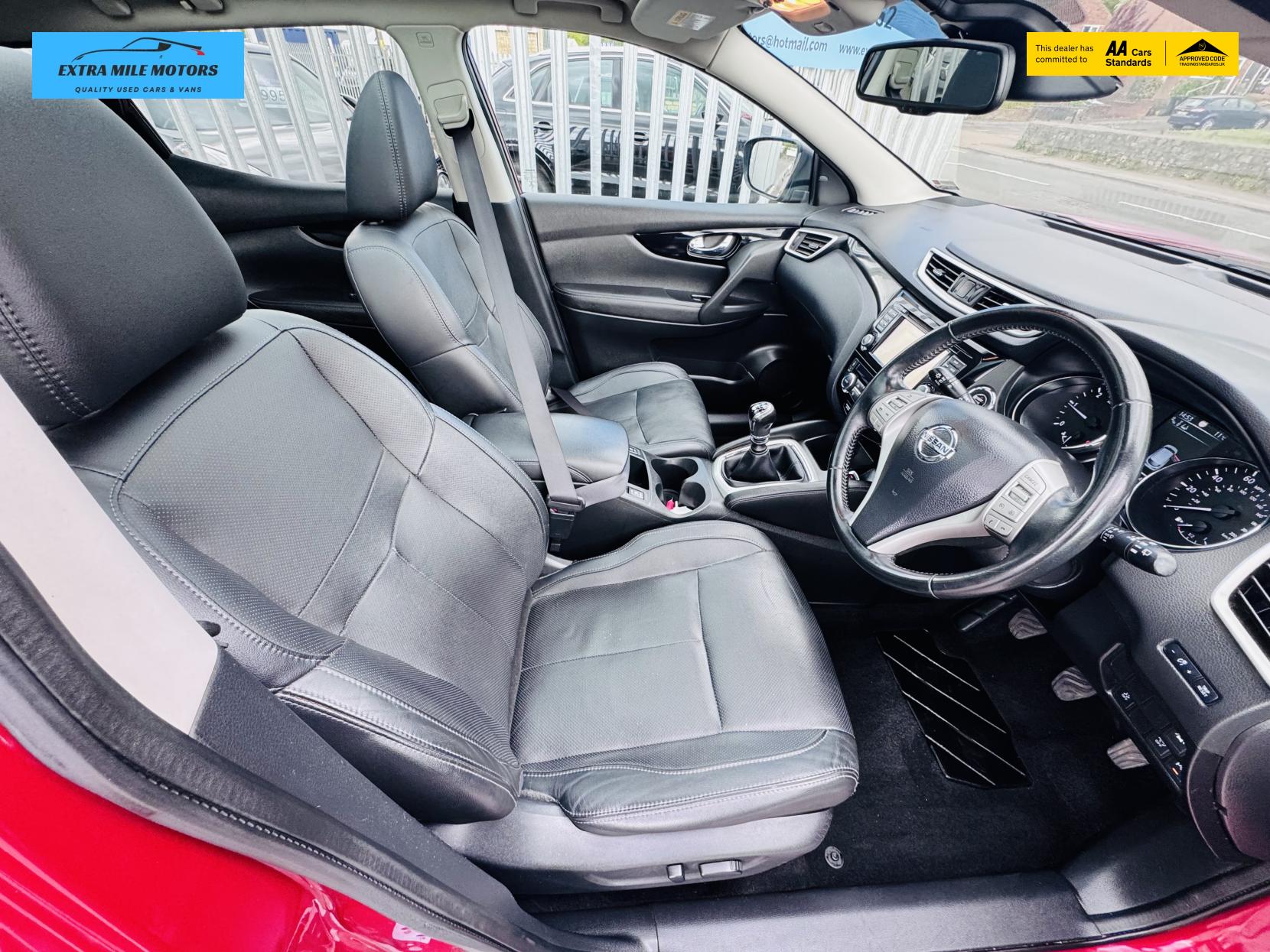 Nissan Qashqai 1.6 dCi Tekna SUV 5dr Diesel Manual 2WD Euro 6 (s/s) (130 ps)