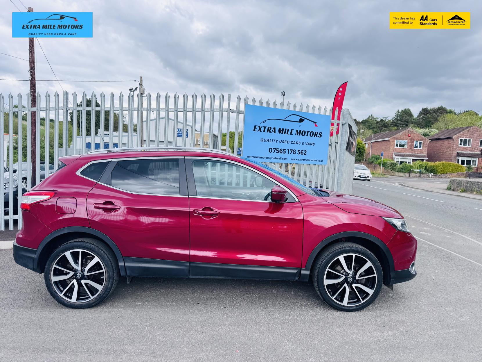Nissan Qashqai 1.6 dCi Tekna SUV 5dr Diesel Manual 2WD Euro 6 (s/s) (130 ps)