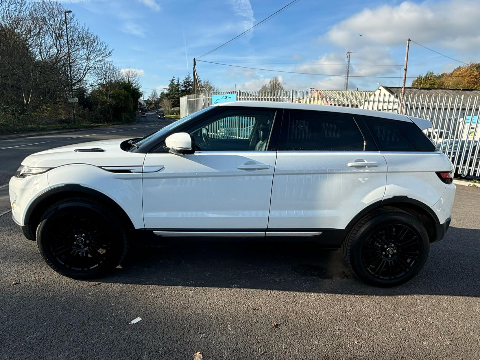 Land Rover Range Rover Evoque 2.2 SD4 Prestige SUV 5dr Diesel Auto 4WD Euro 5 (190 ps)