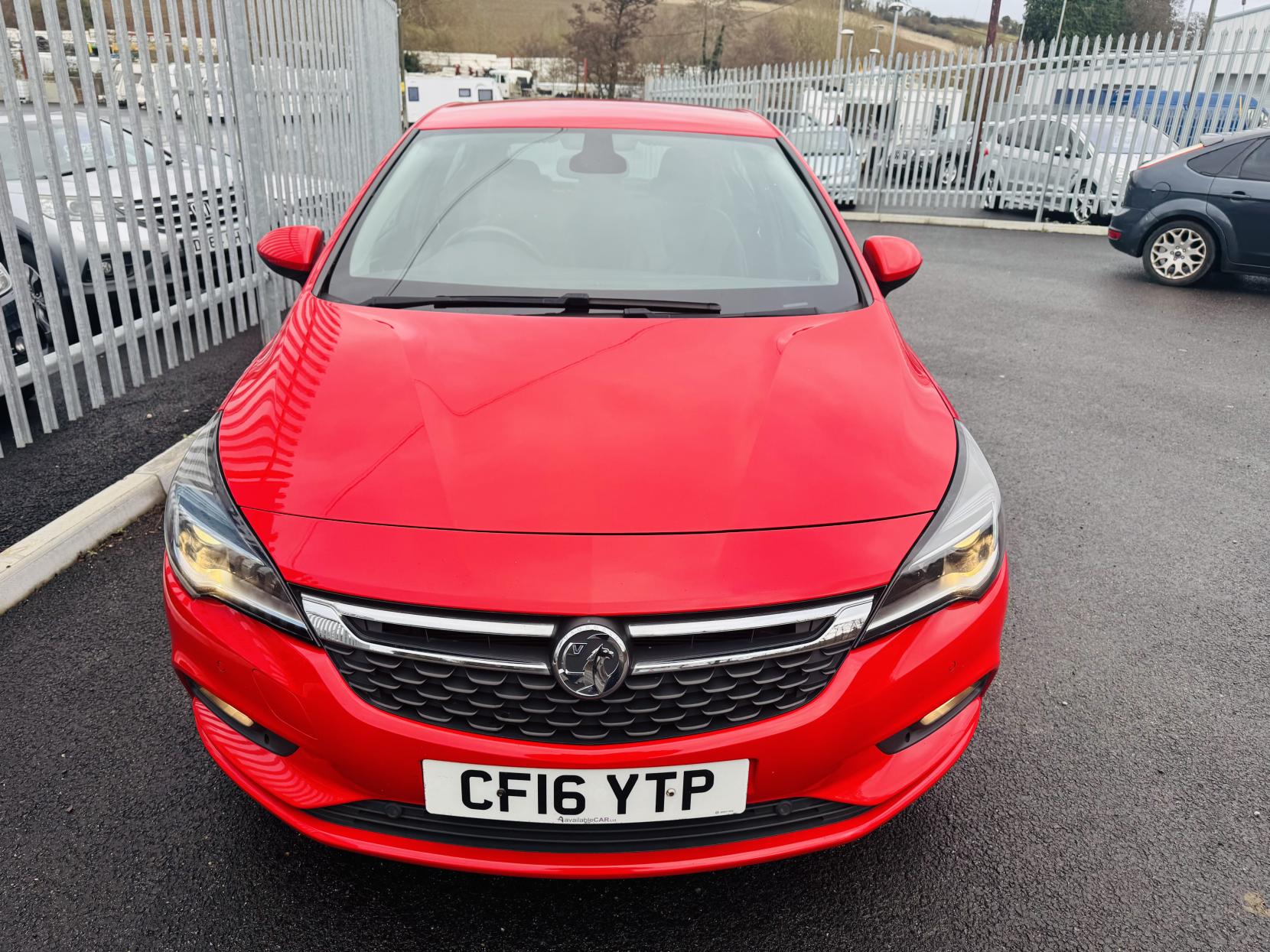 Vauxhall Astra 1.6 CDTi BlueInjection Elite Nav Hatchback 5dr Diesel Auto Euro 6 (136 ps)