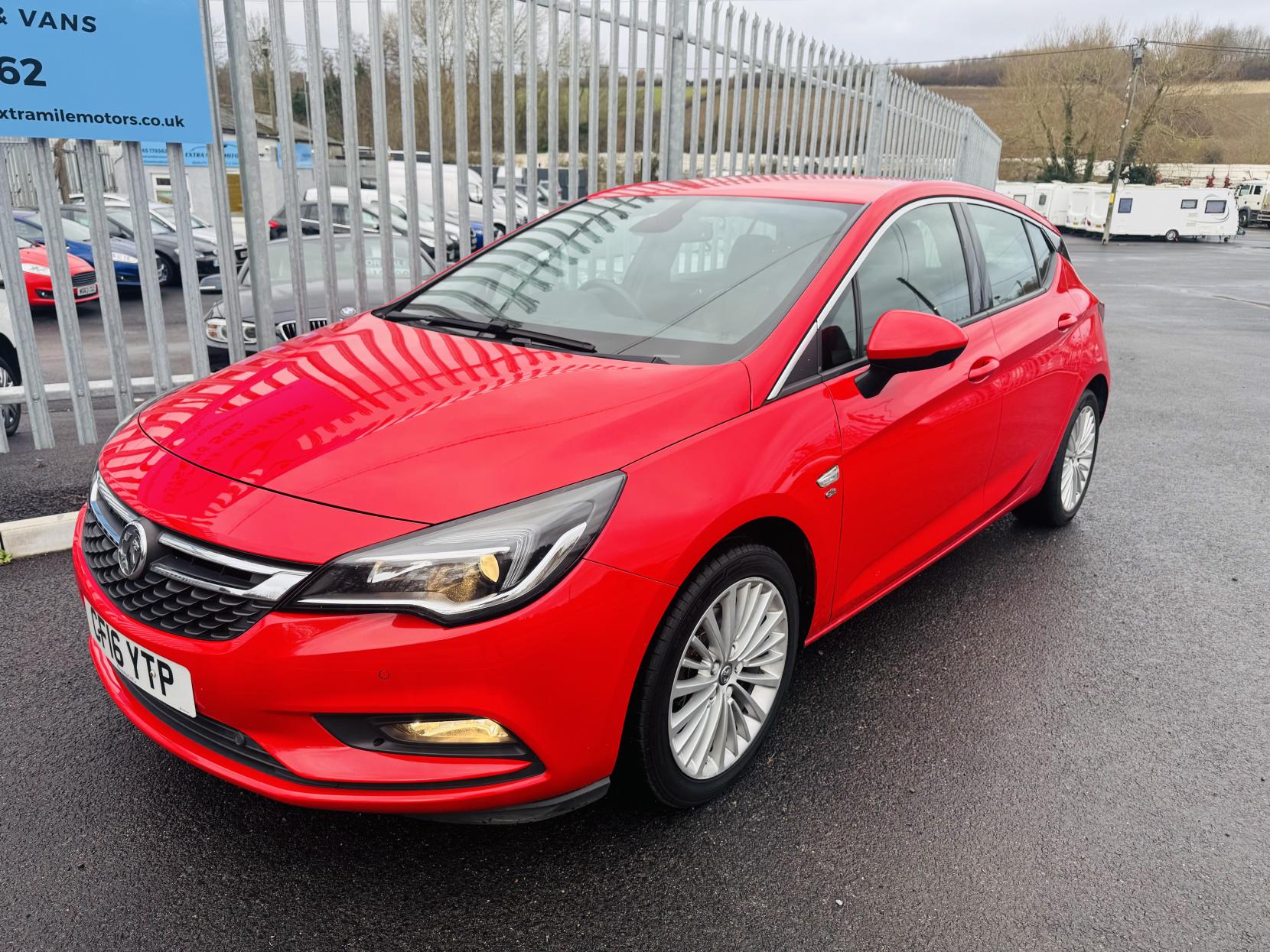 Vauxhall Astra 1.6 CDTi BlueInjection Elite Nav Hatchback 5dr Diesel Auto Euro 6 (136 ps)