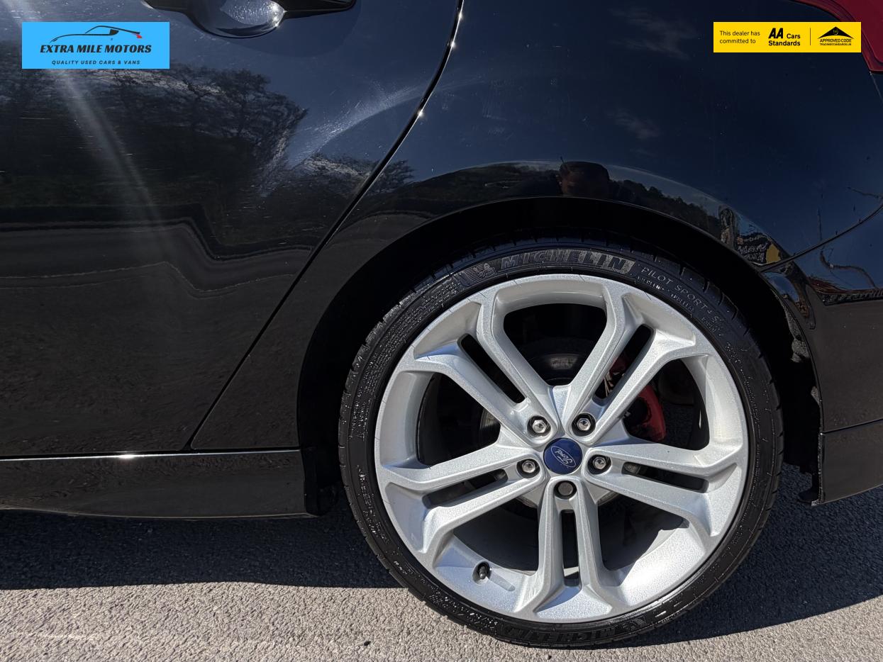 Ford Focus 2.0T EcoBoost ST-3 Hatchback 5dr Petrol Manual Euro 6 (s/s) (250 ps)