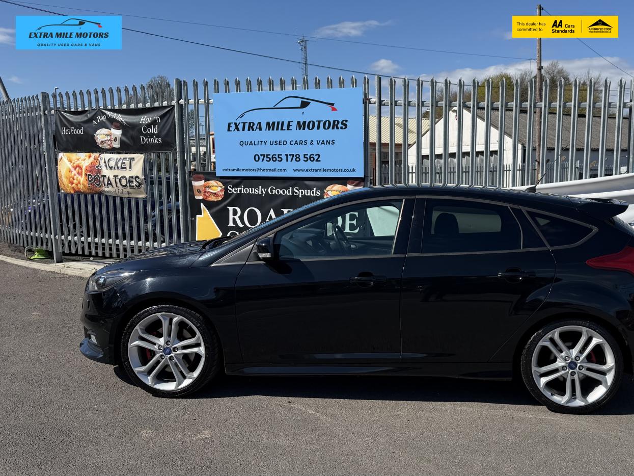 Ford Focus 2.0T EcoBoost ST-3 Hatchback 5dr Petrol Manual Euro 6 (s/s) (250 ps)